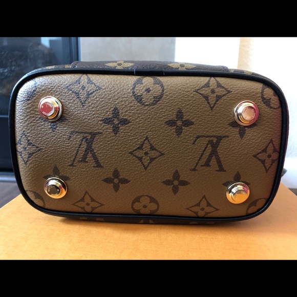 SOLD New Full Set Louis Vuitton Vanity Pm bag - Picture 10 of 13